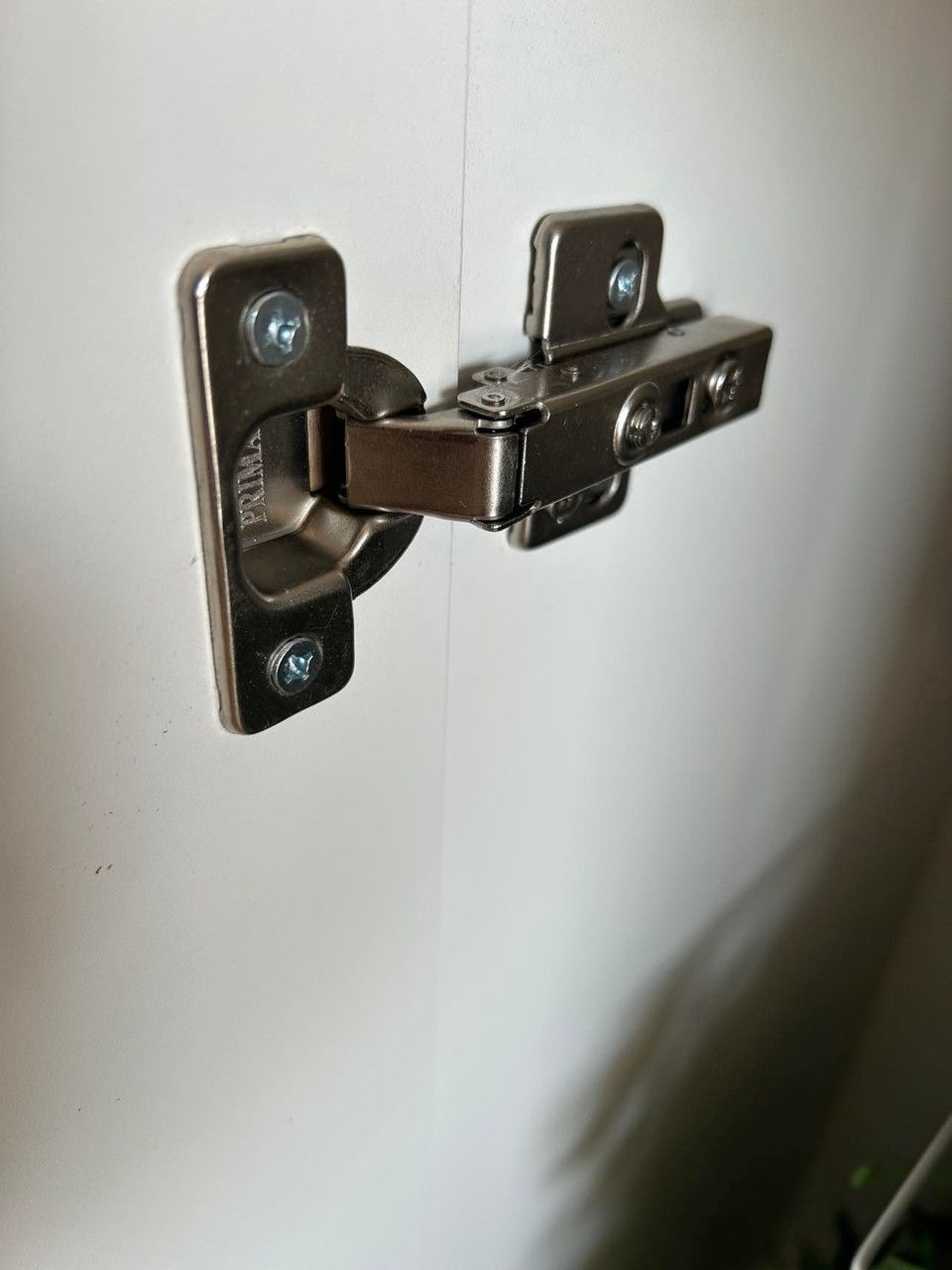 537233851